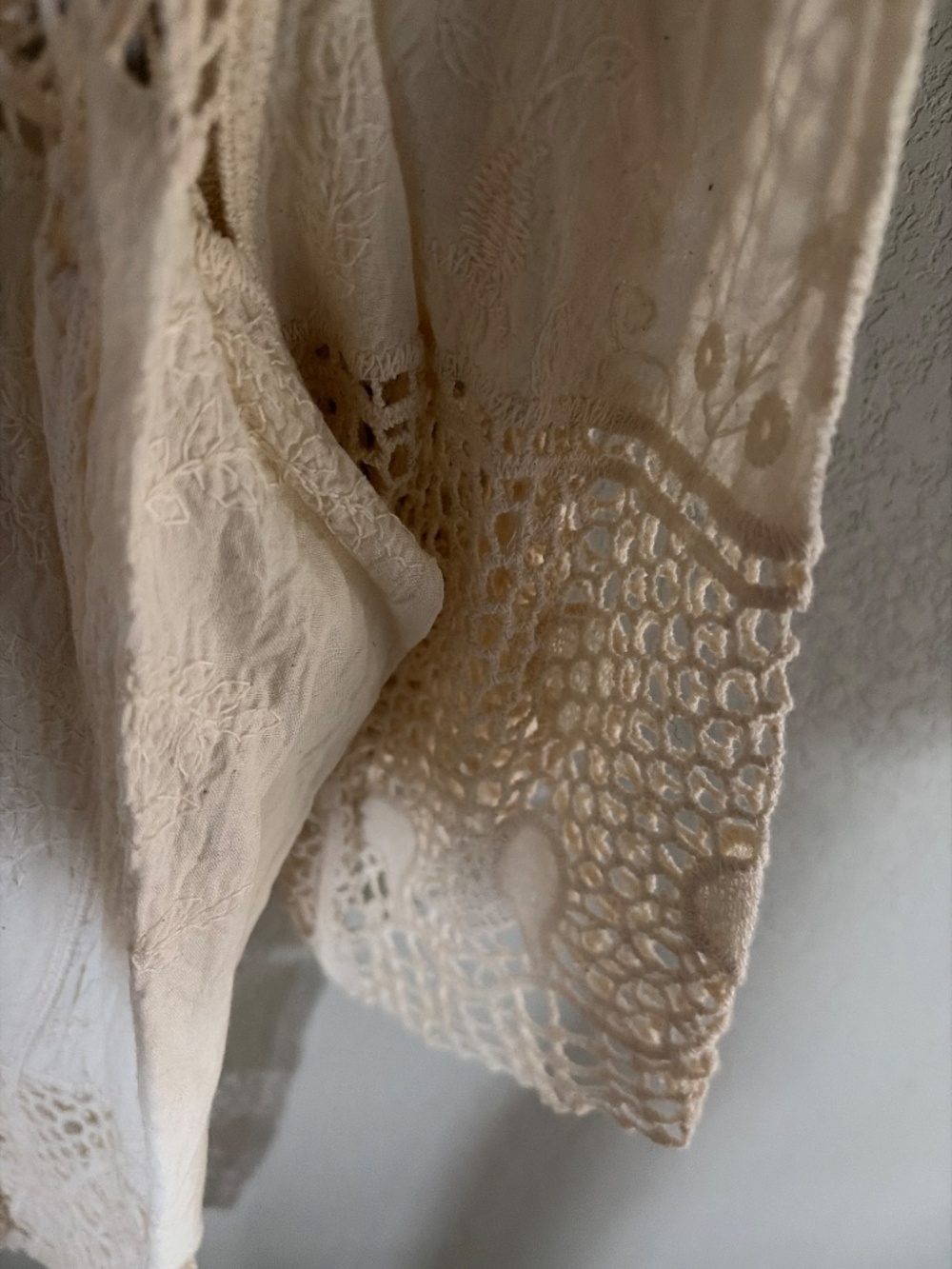 Lace blouse - Picture 3 of 4